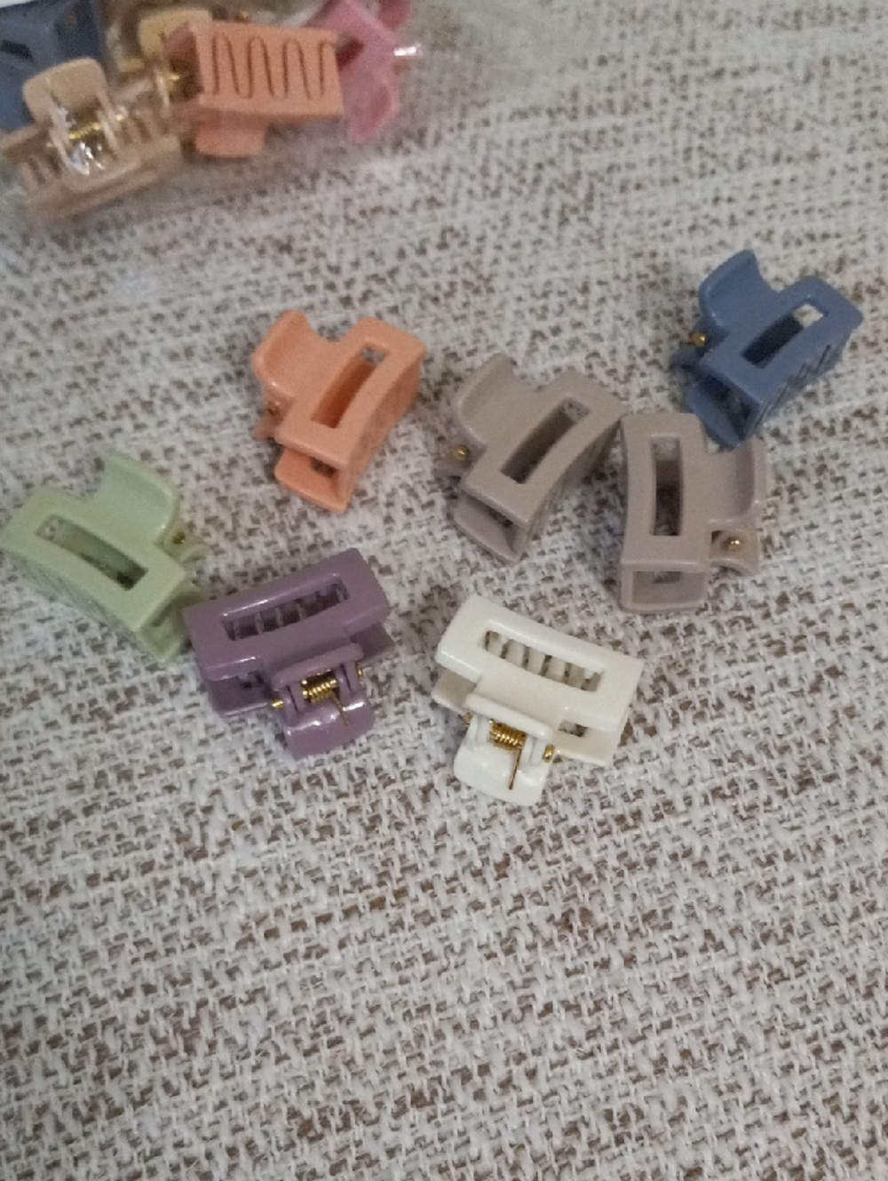 Set of Pastel Mini Hair Claws 20 Pc - Multicolor - Picture 3 of 3